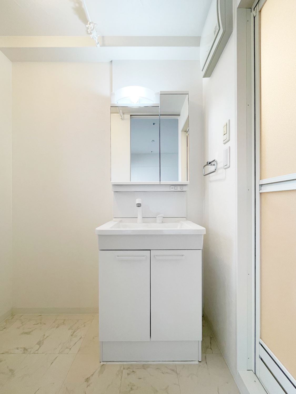 洗面化粧台・エアコン一斉設備交換🐬🪄