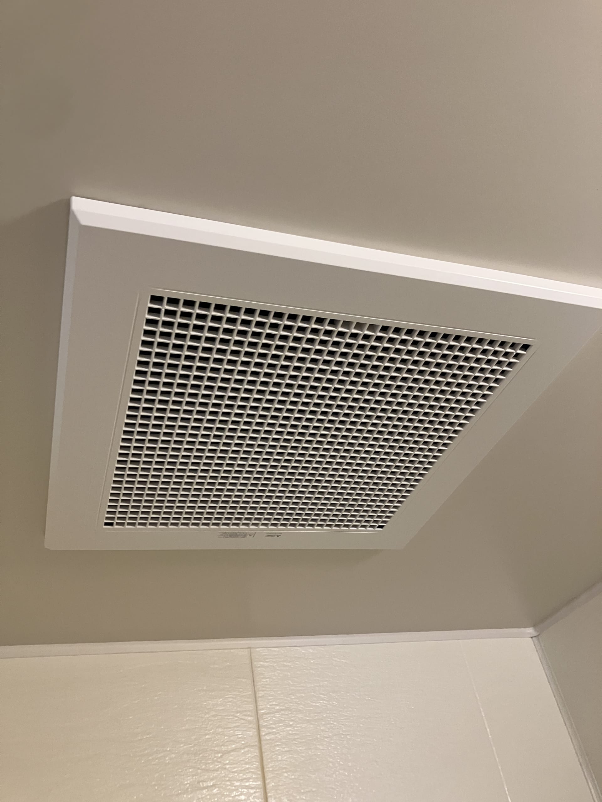 老朽化により騒音になっていた換気扇交換🛠️